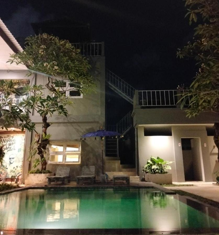 The Island Bali Hostel Seminyak  Exterior photo