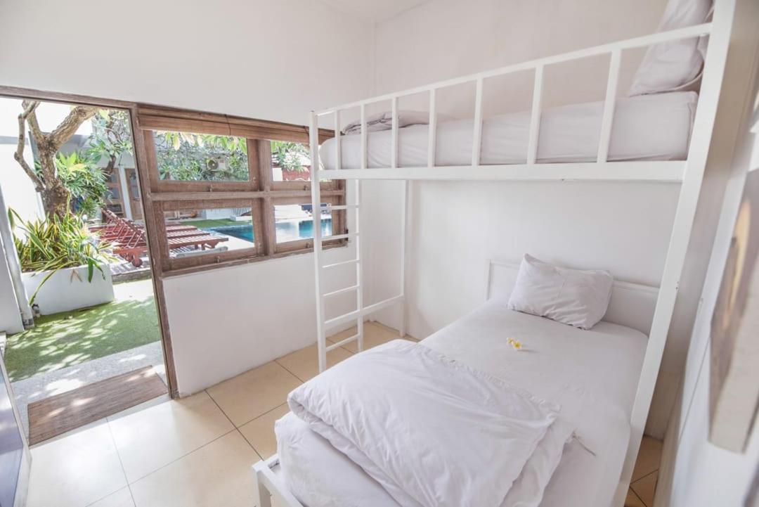The Island Bali Hostel Seminyak  Exterior photo