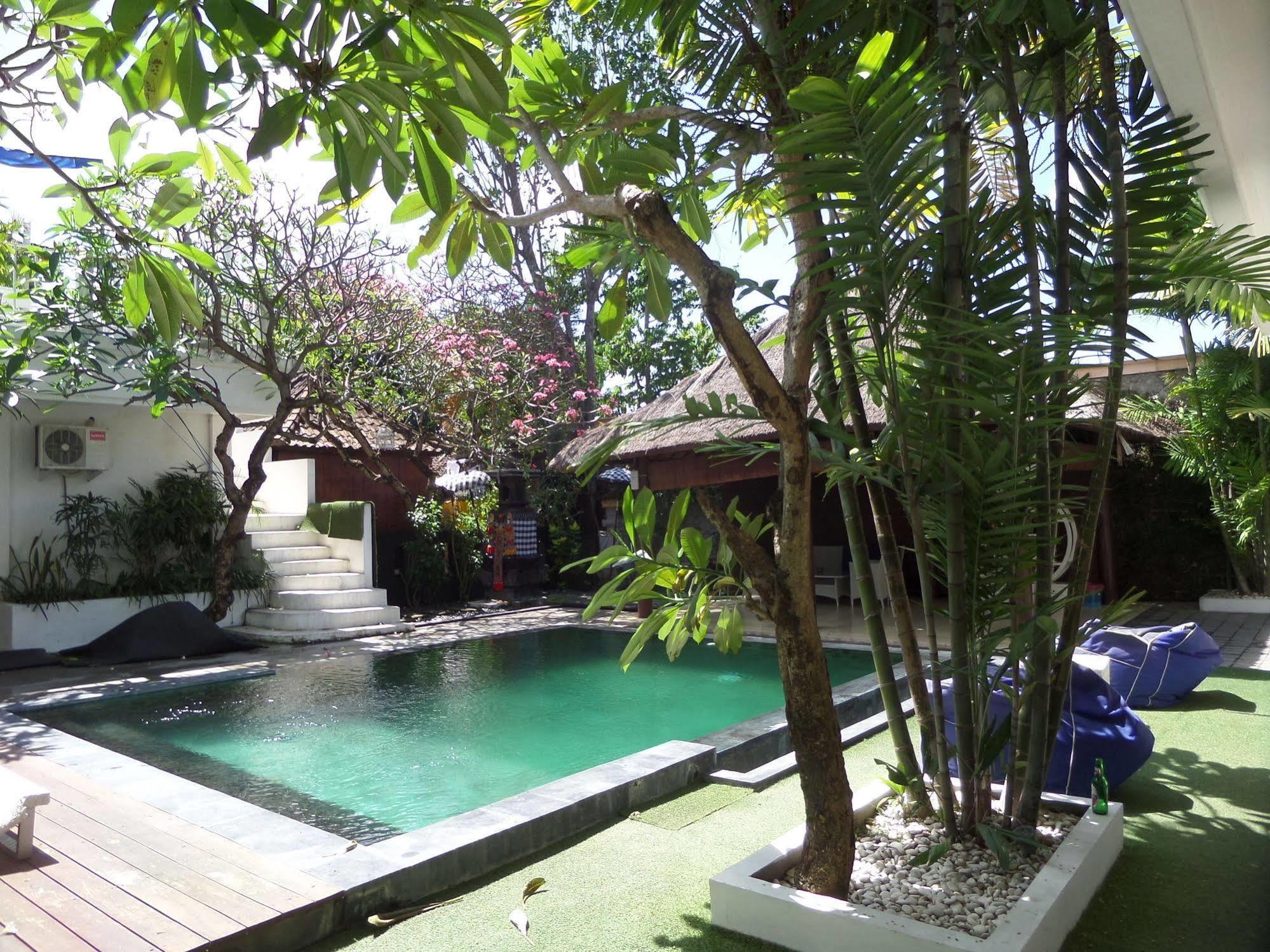 The Island Bali Hostel Seminyak  Exterior photo