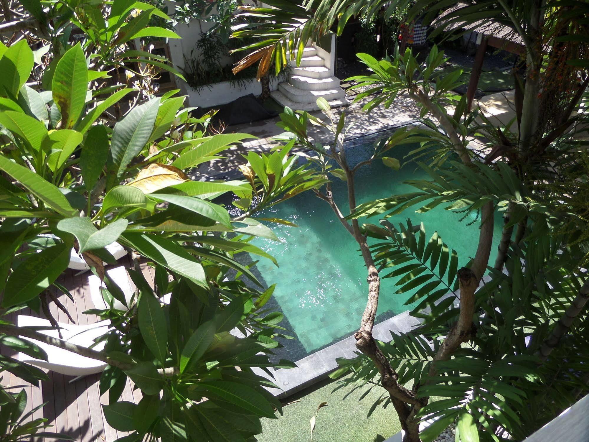 The Island Bali Hostel Seminyak  Exterior photo